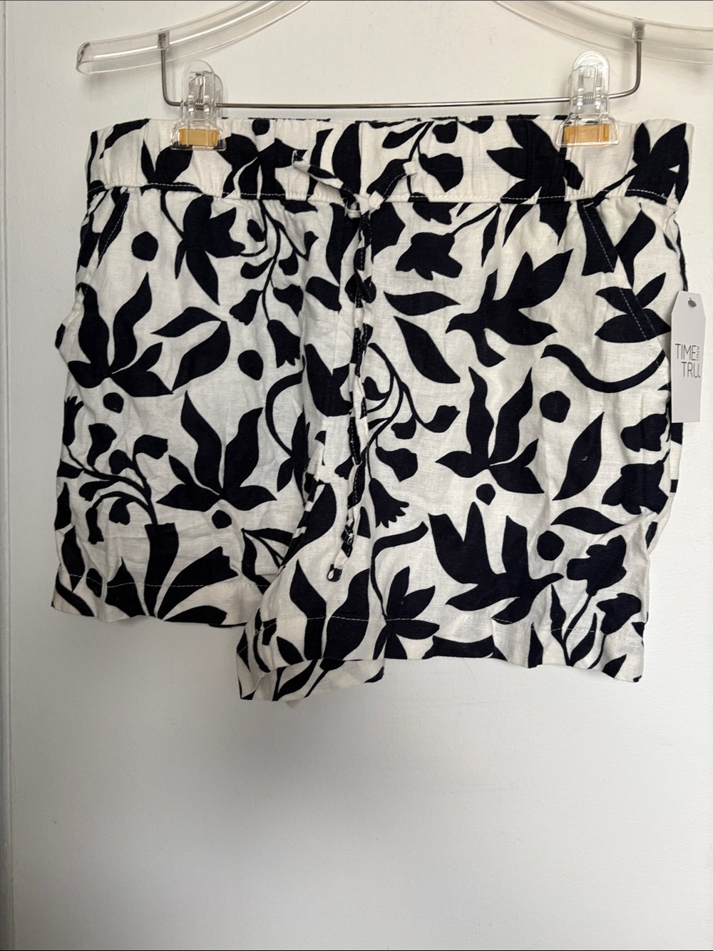 Time and Tru Black and White Floral Drawstring Shorts